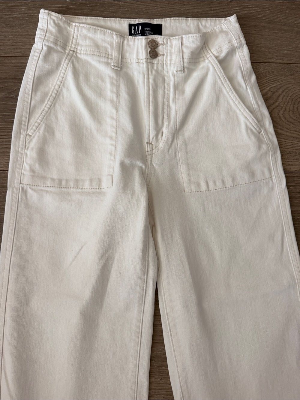 Gap White High Rise Wide-Leg Crop Jeans